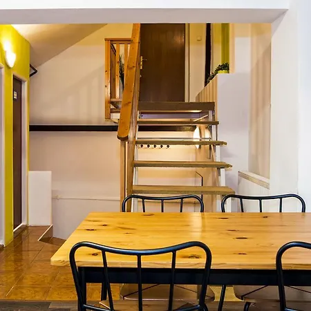 Grand Central Apartment *